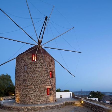 Marketos Windmill And Houses Tripití Exteriér fotografie